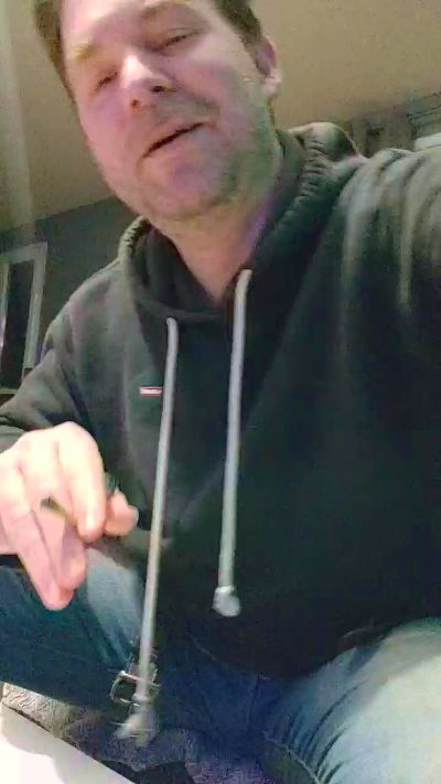 tomsauwer live cam on Cam4