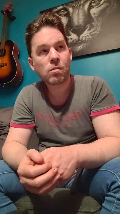 tomsauwer live cam on Cam4