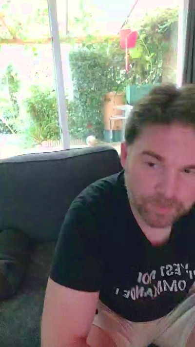 tomsauwer live cam on Cam4