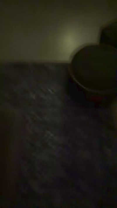 tomtailerhot live cam on Cam4