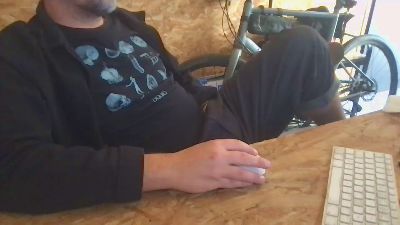 tomtom398 live cam on Cam4