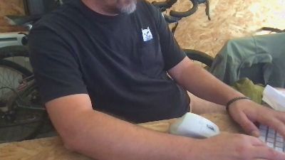 tomtom398 live cam on Cam4