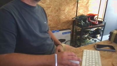 tomtom398 live cam on Cam4