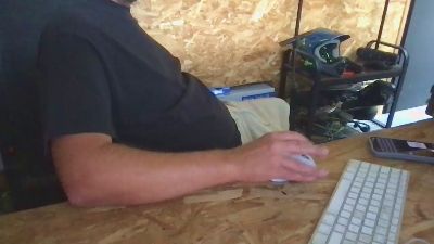 tomtom398 live cam on Cam4