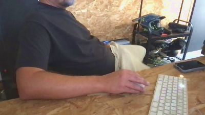 tomtom398 live cam on Cam4