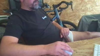 tomtom398 live cam on Cam4