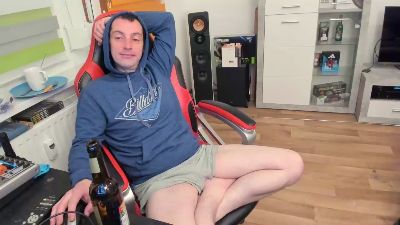 tonibiteen21 live cam on Cam4