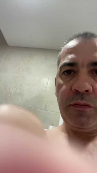 tonino801 live cam on Cam4