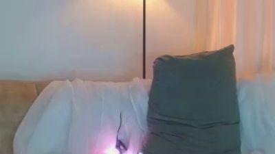 tonny_hills live cam on Cam4