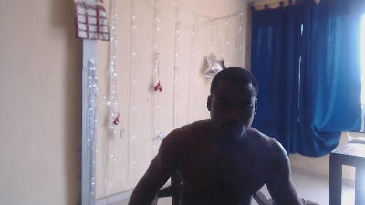 tonnyhuge live cam on Cam4