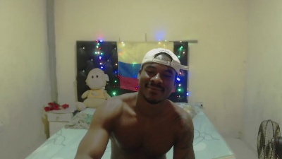 tonnyhuge live cam on Cam4