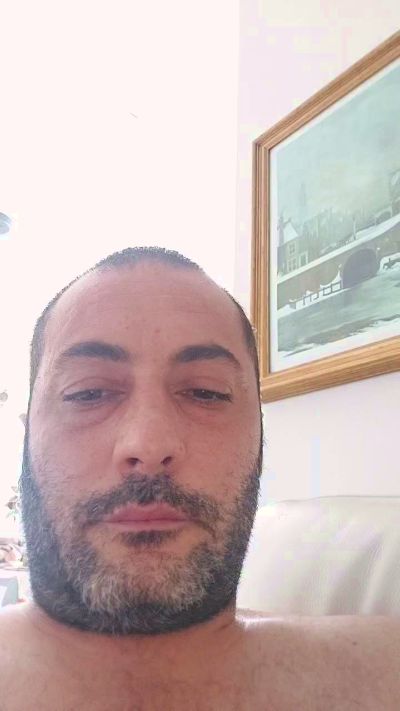 Live thumbnail of tony86sex6