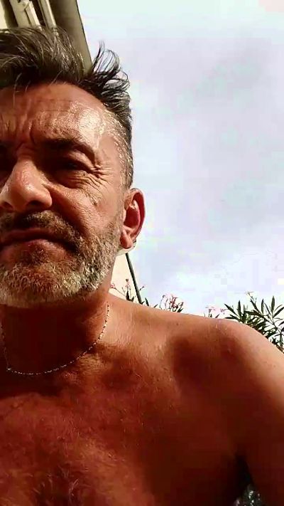 tonye_fun live cam on Cam4