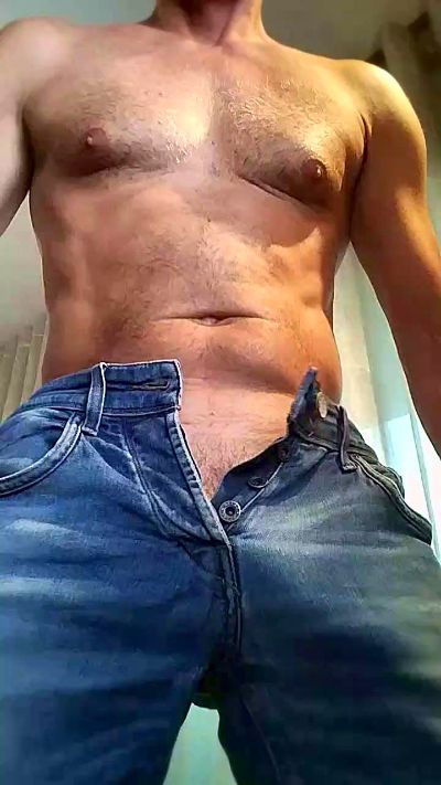tonytuga live cam on Cam4