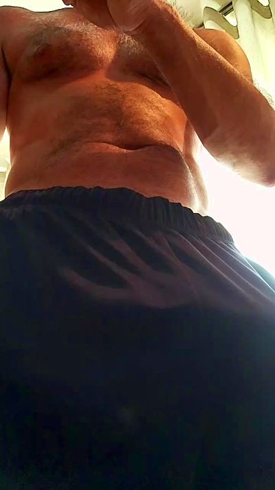 tonytuga live cam on Cam4