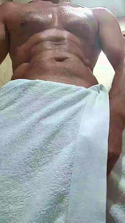 tonytuga live cam on Cam4