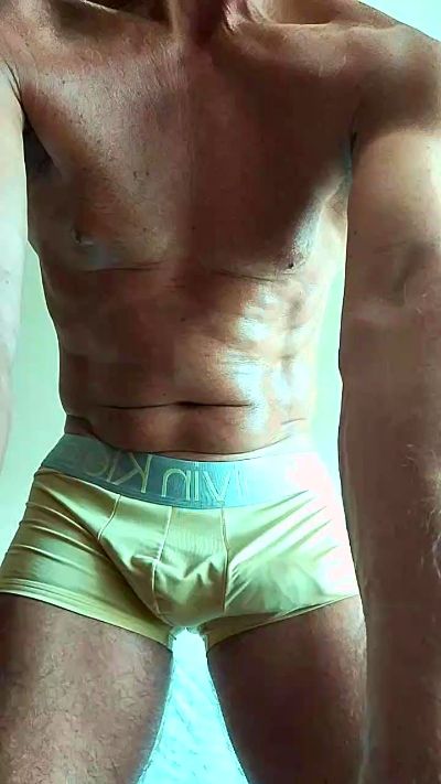tonytuga live cam on Cam4
