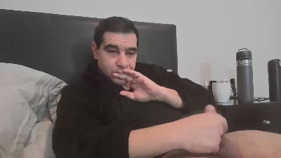 topinho75 live cam on Cam4