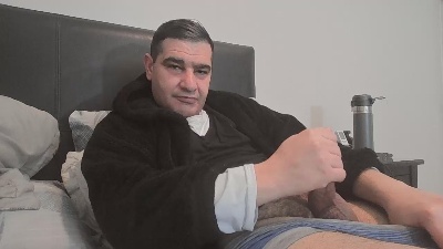 topinho75 live cam on Cam4