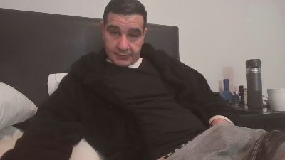 topinho75 live cam on Cam4