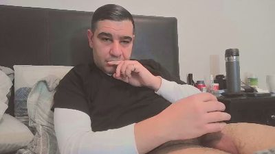 topinho75 live cam on Cam4