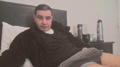 topinho75 live cam on Cam4