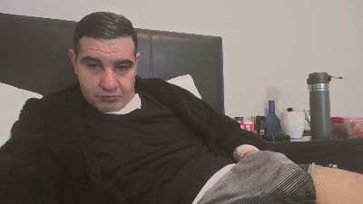topinho75 live cam on Cam4
