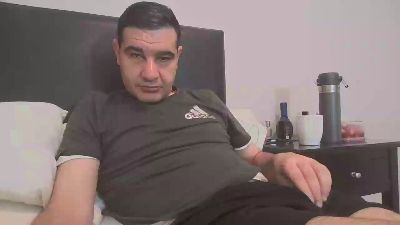 topinho75 live cam on Cam4
