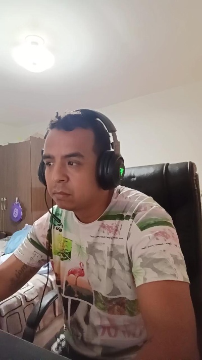 toretorf live cam on Cam4