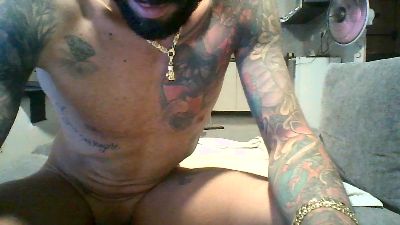 torinesebadboy live cam on Cam4