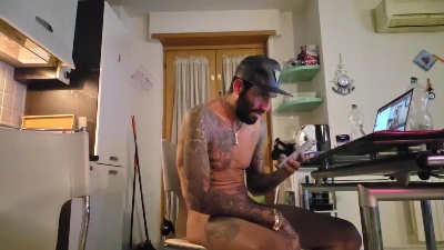 torinesebadboy live cam on Cam4