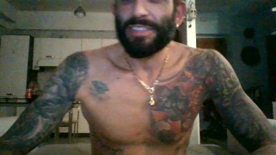 torinesebadboy live cam on Cam4