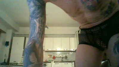 torinesebadboy live cam on Cam4