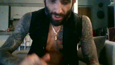 torinesebadboy live cam on Cam4