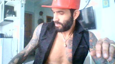 torinesebadboy live cam on Cam4