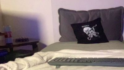 toronto81 live cam on Cam4