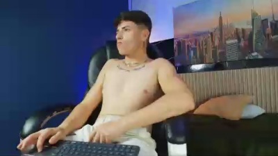 tossetrech1 live cam on Cam4
