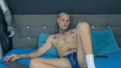 touchingthesky live cam on Cam4
