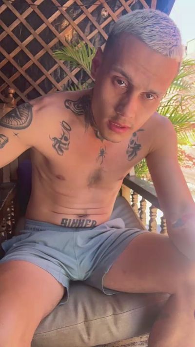 touchingthesky live cam on Cam4