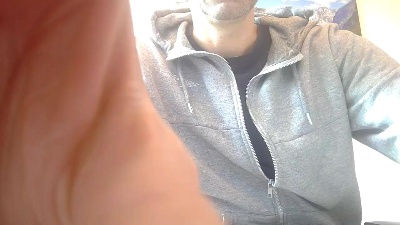 toyboy08 live cam on Cam4