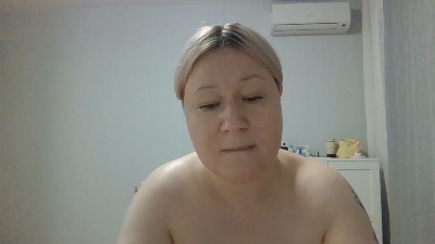 tresbien3 live cam on Cam4