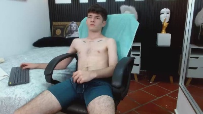 trevor_mob live cam on Cam4