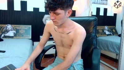 trevor_mob live cam on Cam4