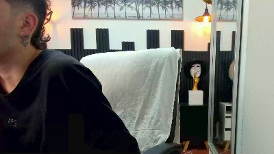 trevor_mob live cam on Cam4