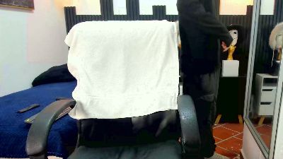 trevor_mob live cam on Cam4