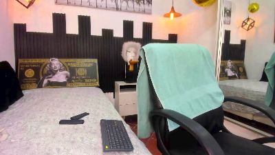 trevor_mob live cam on Cam4