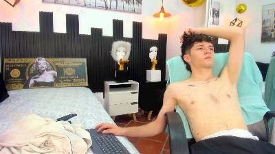 trevor_mob live cam on Cam4