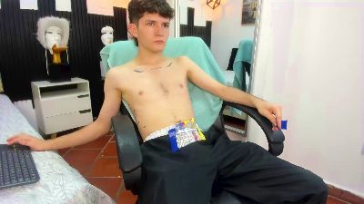 trevor_mob live cam on Cam4
