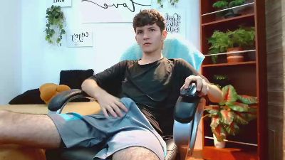 trevor_mob live cam on Cam4