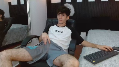 trevor_mob live cam on Cam4